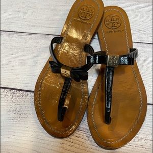 Tory Burch size 9 black Flip flops